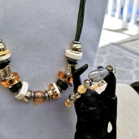 SET! Chico's Chunky Mixed Bead Necklace with Gemstone Stretchy Bracelet SET! - Picture 8 of 16
